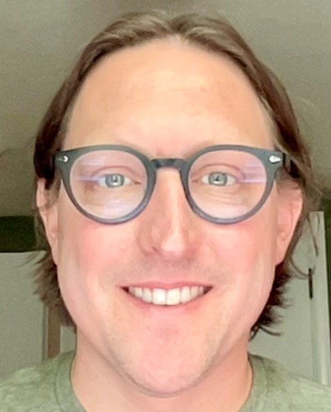 Headshot of Glenn Lester